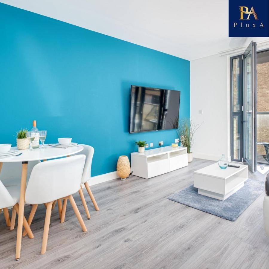 Pluxa Vivid Veranda Beautiful City Centre Apartment With Free Parking Birmingham Exterior photo