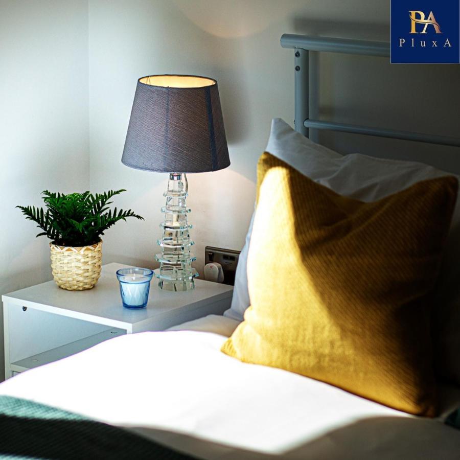 Pluxa Vivid Veranda Beautiful City Centre Apartment With Free Parking Birmingham Exterior photo